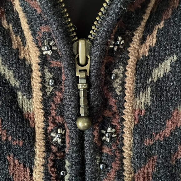 Icelandic Design Large Black/Olive/Brown print wool zip up sweater. - Picture 3 of 9